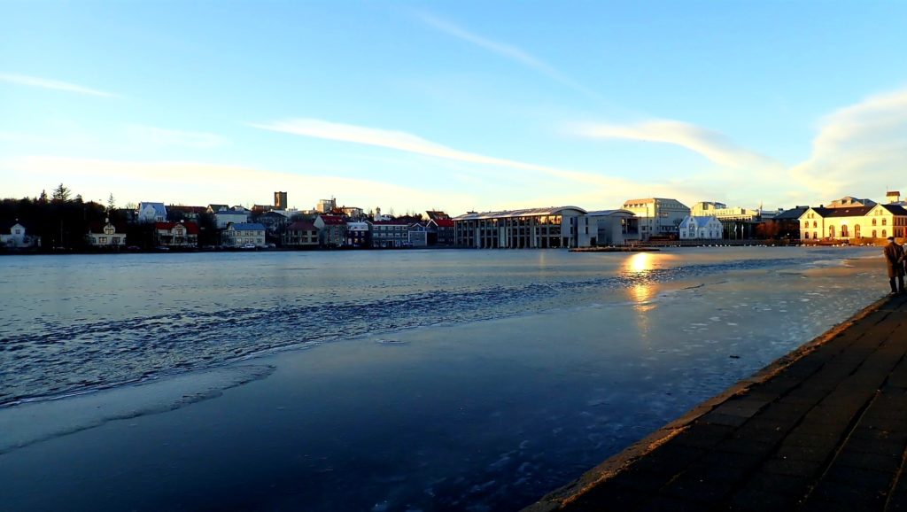 Jeziorko w Reykjaviku