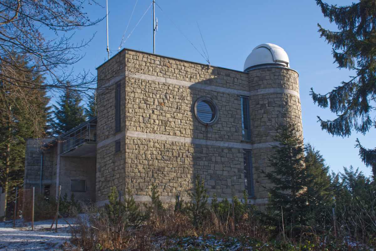 Obserwatorium astronomiczne na Luomirze.