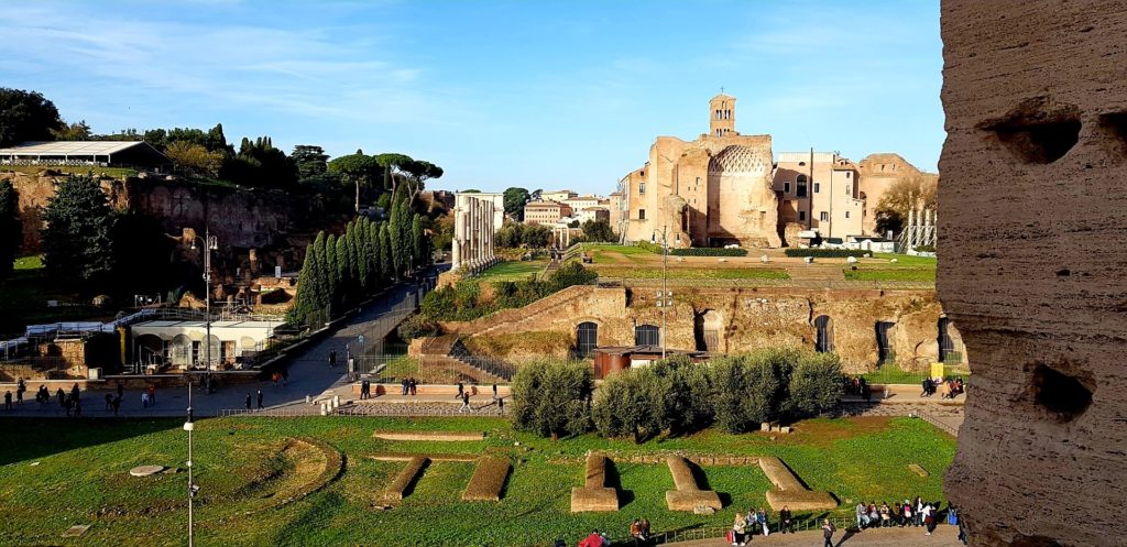 Rzym, Widok z Koloseum na Forum Romanum