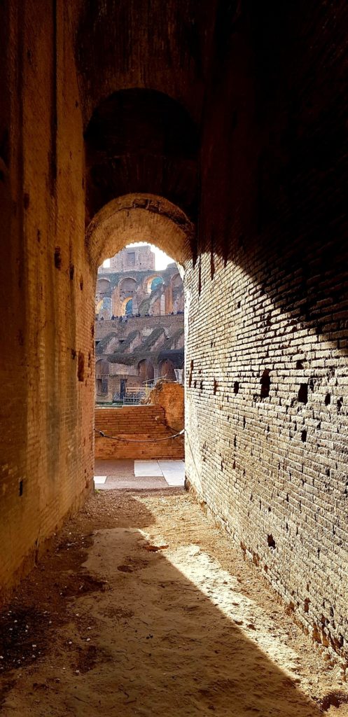 Rzym, wnętrze Koloseum