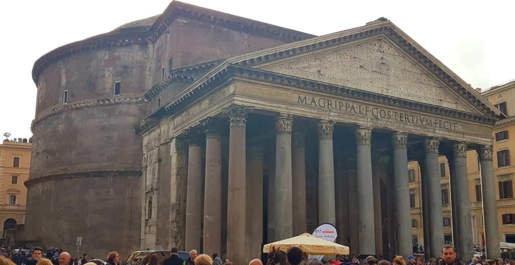 Rzym, widok na Panteon