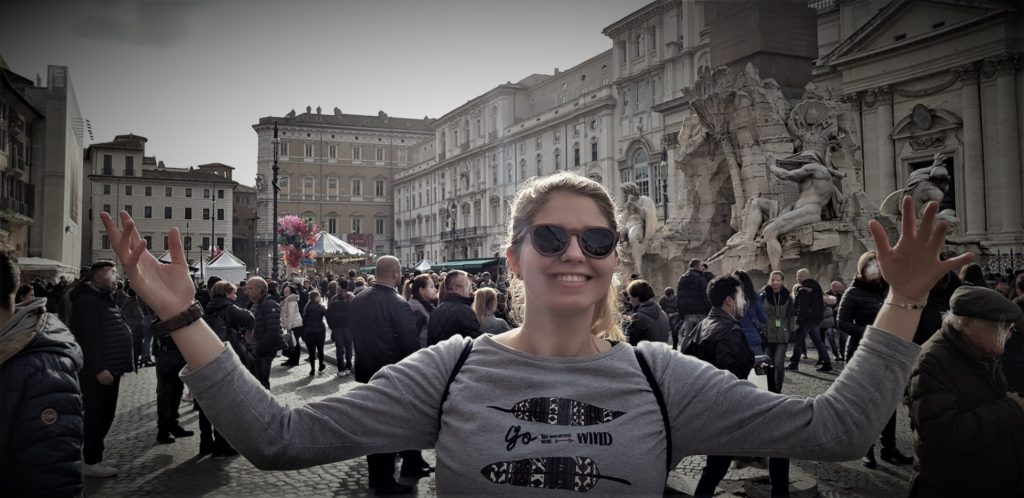 Rzym, tłum ludzi na piazza Navona