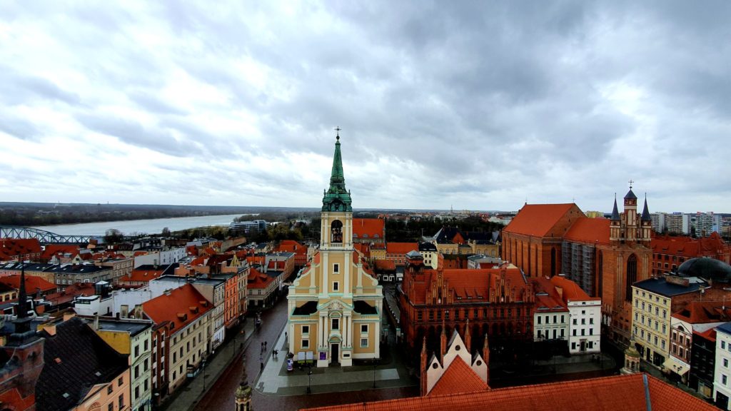 Widok z wiezy ratusza, panorama Torunia