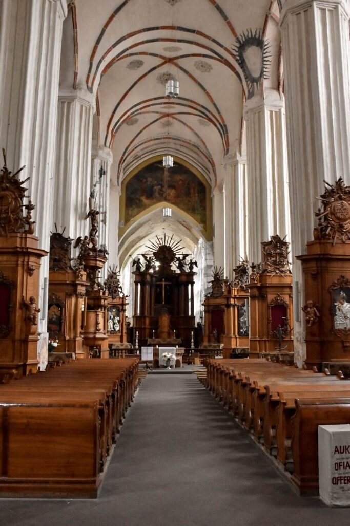 Wnętrze Kościoła Św. Anny w Wilnie.