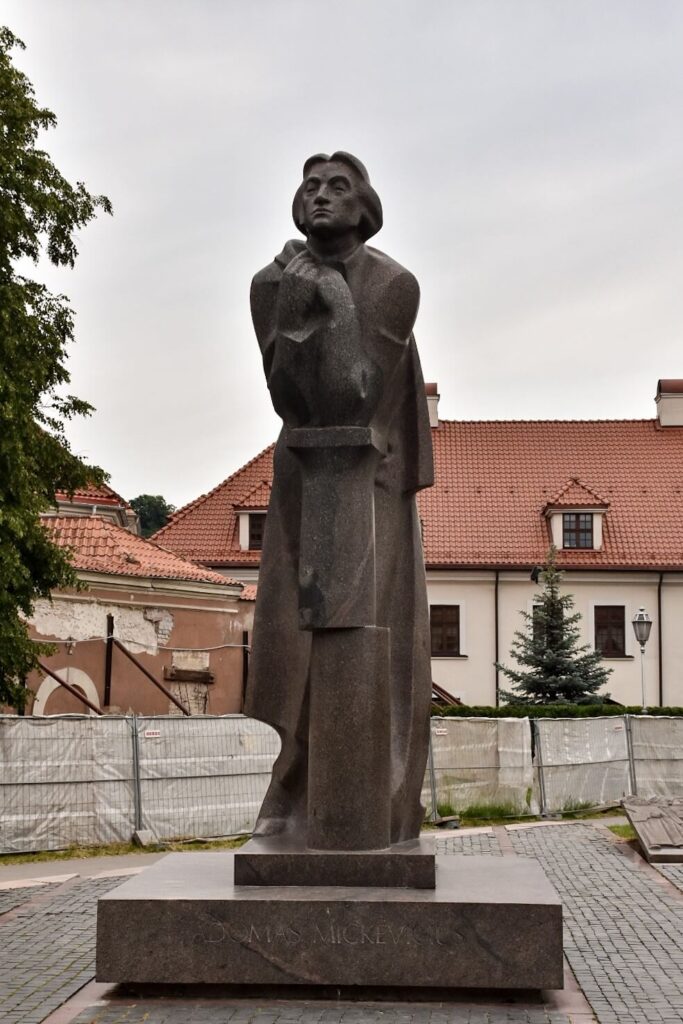 Pomnik Adama Mickiewicza, Wilno.