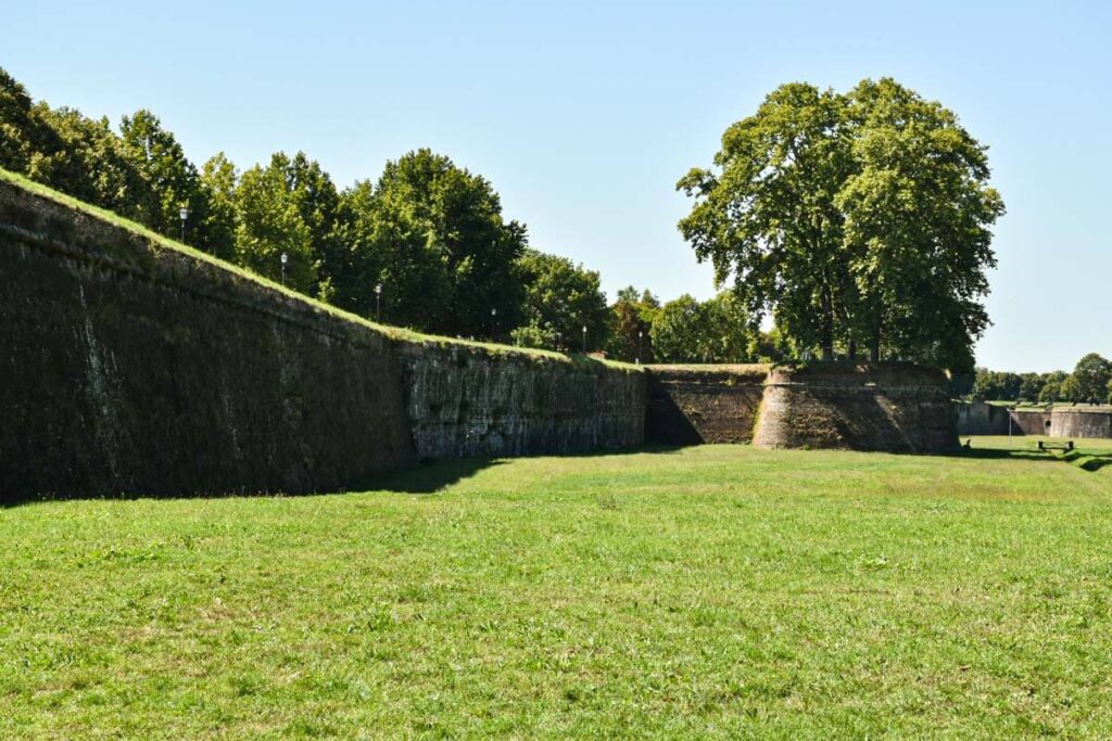 Toskania Lukka - mury obronne miasta