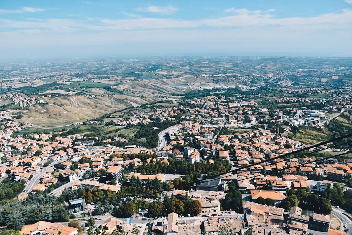 Widok z San Marino na Włochy.