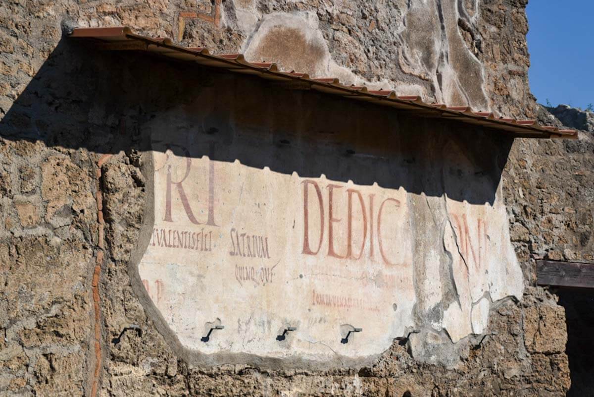 Pompeje starożytne ruiny.