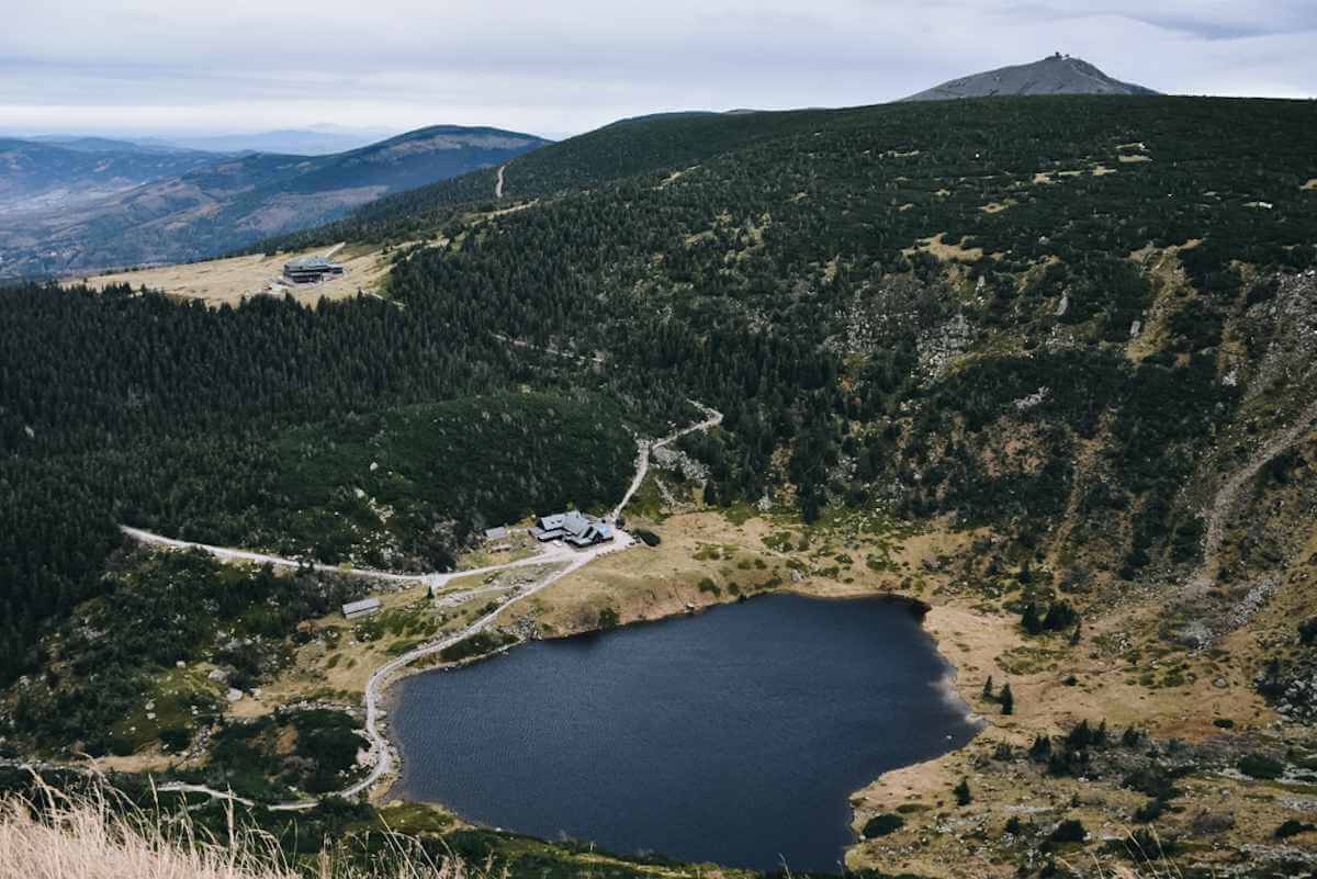 Wielki staw i Śnieżka.