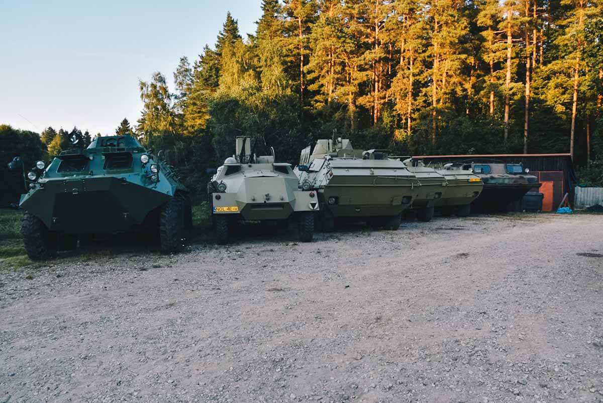 Zabytkowe pojazdy militarne.