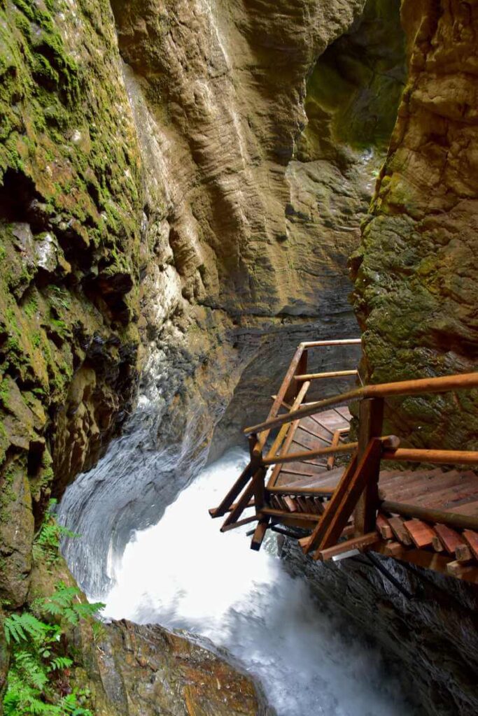 Wąwóz Raggaschlucht.