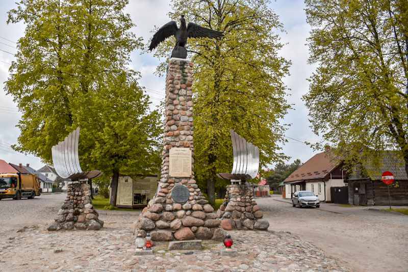 Pomnik Orła Białego w Tykocinie.