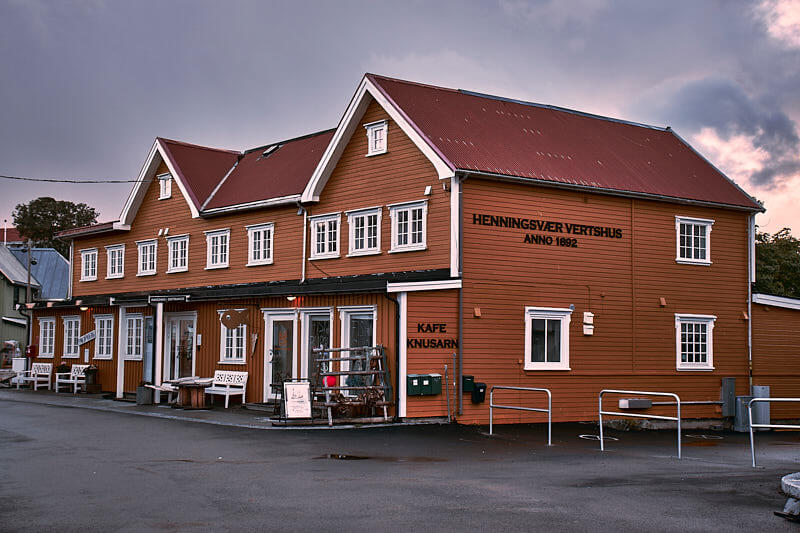 Lofoty, miasteczko Henningsvær.