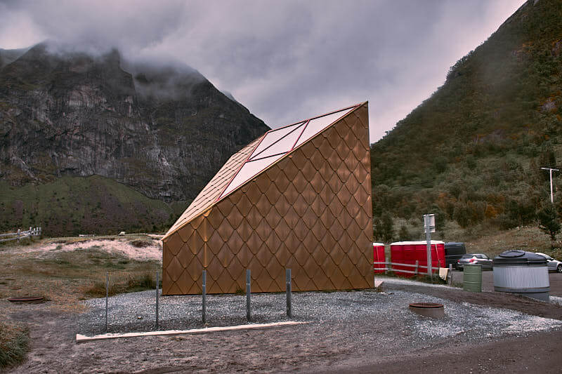 Toaleta na plaży Ersfjord.