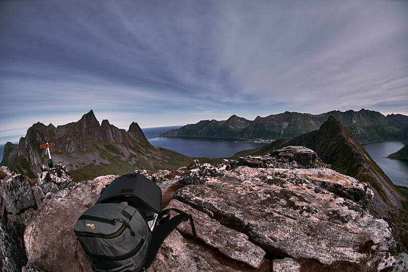 Senja, wyspa w Norwegii, widok ze szlaku na Hesten.