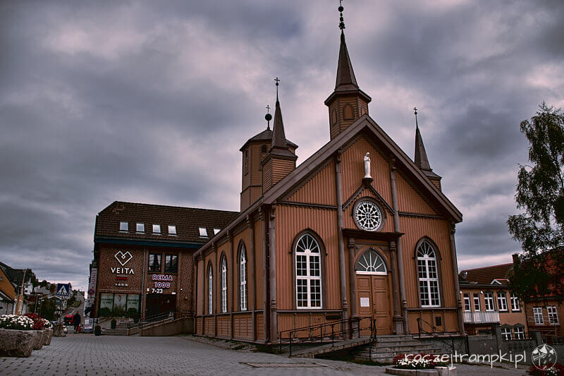 Drewniana katedra w Tromso.