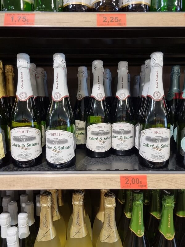 Zakupy w Hiszpanii, wino cava