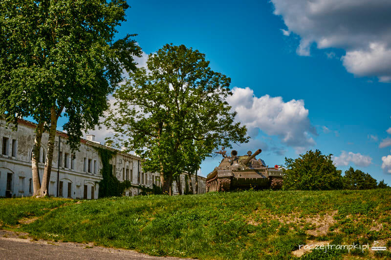 czołg w twierdzy modlin