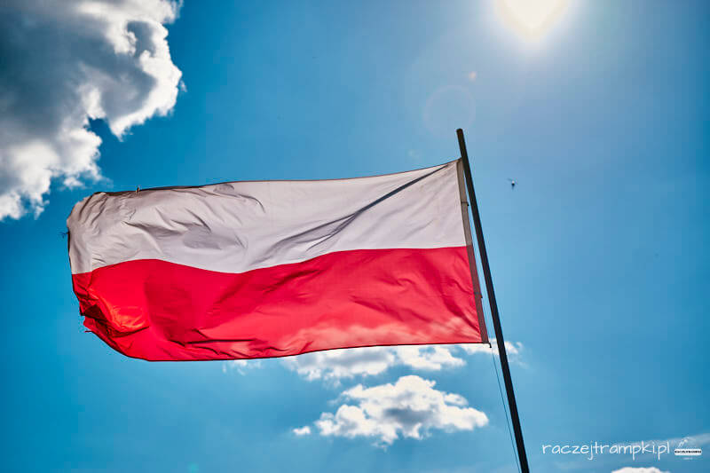 twierdza modlin flaga polski