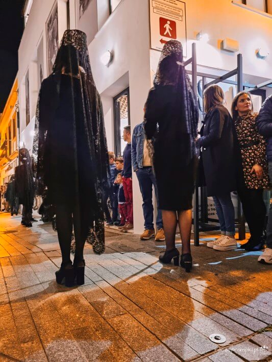 wielkanoc w hiszpanii procesja