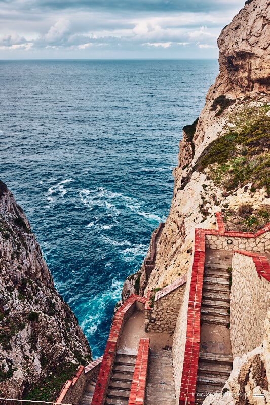 schody do jaskini neptuna sardynia