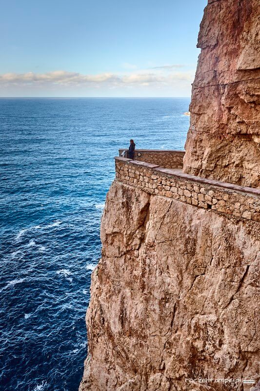 schody do jaskini neptuna sardynia