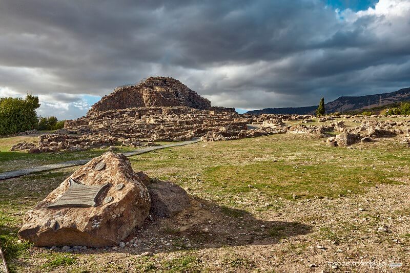 riuny na sardynii nuraxi